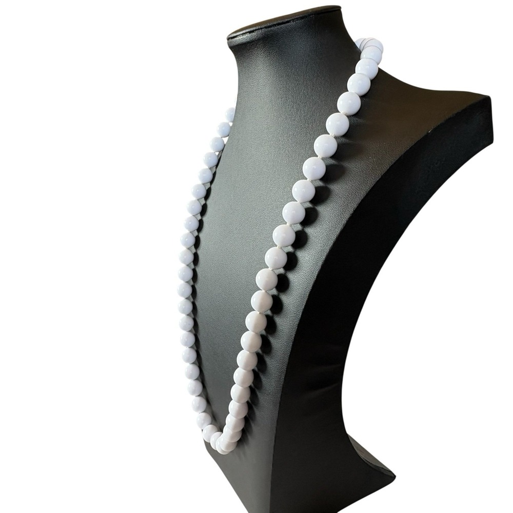 VTG White‎ Beaded Necklace Plastic Individually Knotted 28" Chunky Mid-Century - Picture 12 of 16